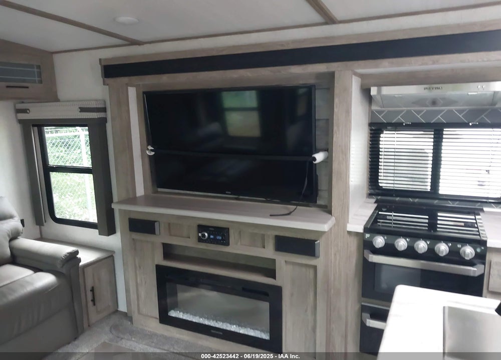 2020 FOREST RIVER SALEM VIN: 4X4TSBC28LU086195