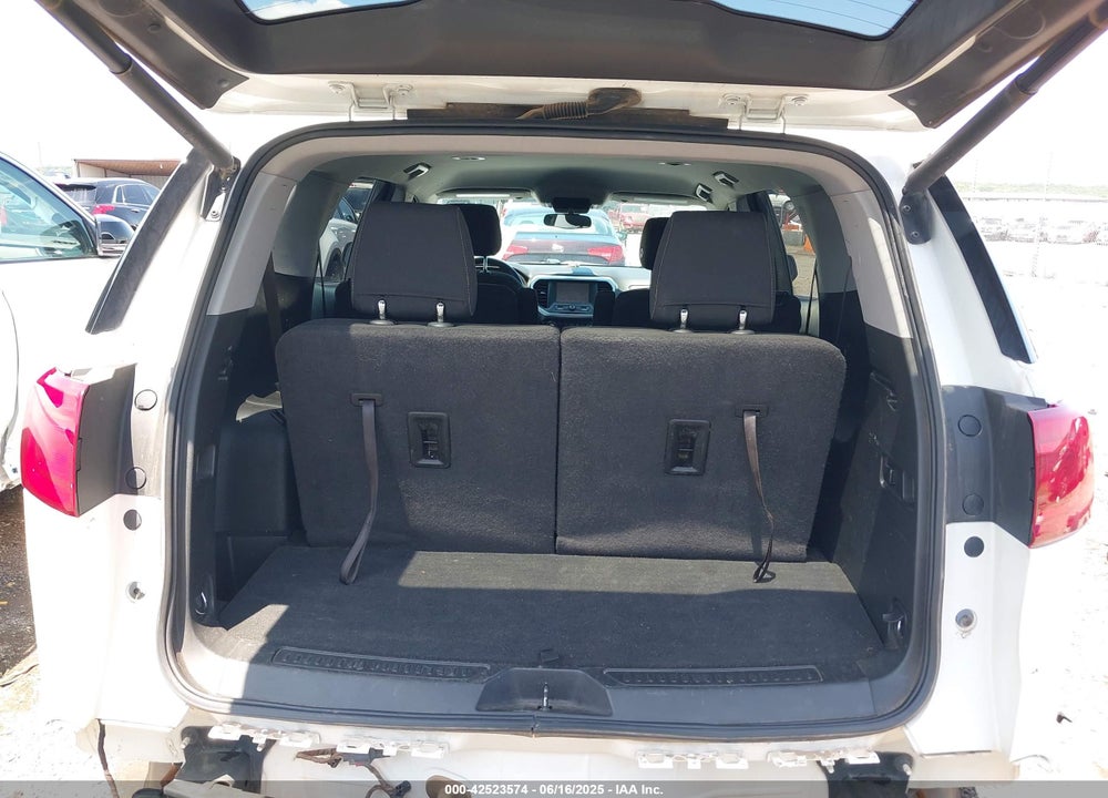 2017 GMC ACADIA VIN: 1GKKNLLS5HZ140470