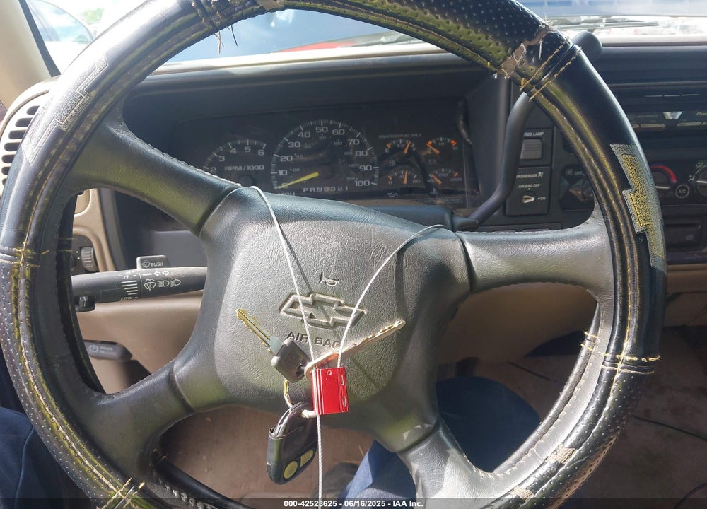 1998 CHEVROLET K1500 FLEETSIDE VIN: 1GCEK19R0WE203411