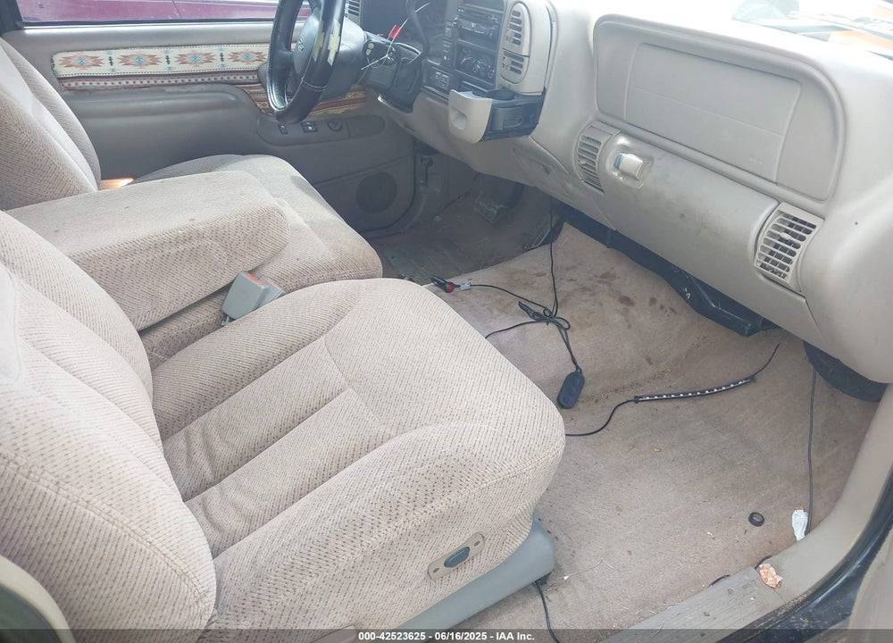 1998 CHEVROLET K1500 FLEETSIDE VIN: 1GCEK19R0WE203411