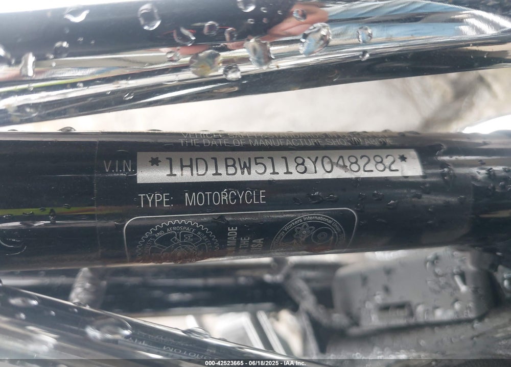 2008 HARLEY-DAVIDSON FLSTC VIN: 1HD1BW5118Y048282