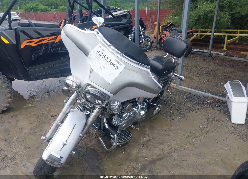 2008 HARLEY-DAVIDSON FLSTC VIN: 1HD1BW5118Y048282