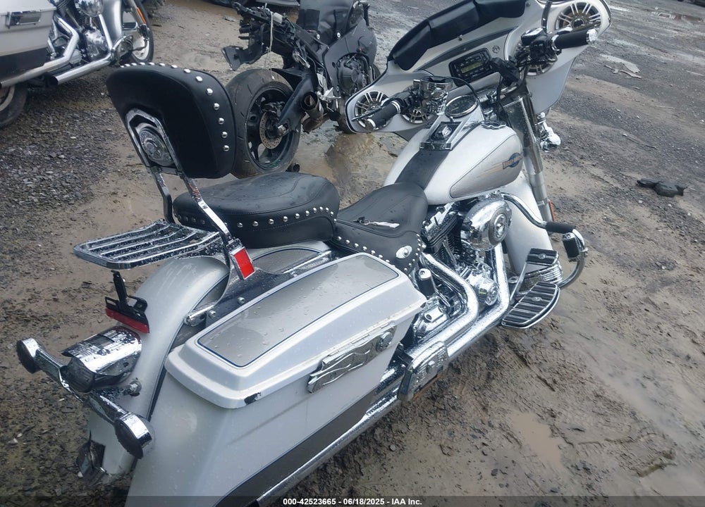 2008 HARLEY-DAVIDSON FLSTC VIN: 1HD1BW5118Y048282