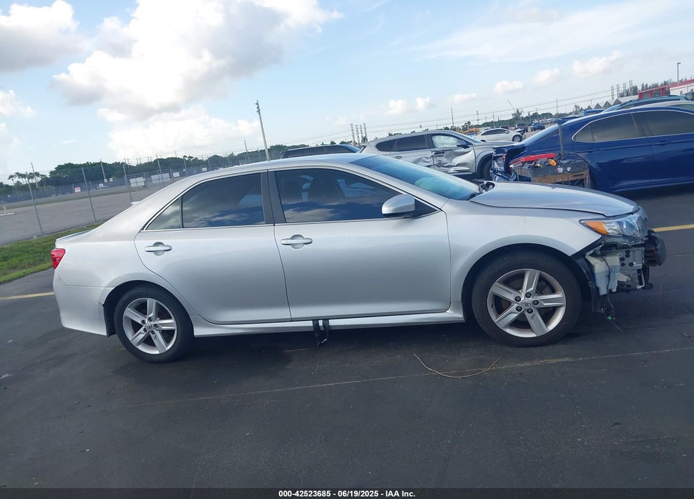 2013 TOYOTA CAMRY SE VIN: 4T1BF1FK4DU261244