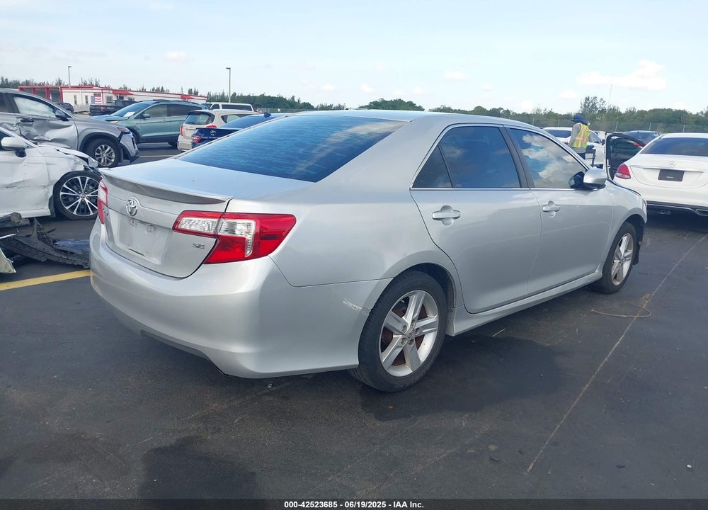 2013 TOYOTA CAMRY SE VIN: 4T1BF1FK4DU261244
