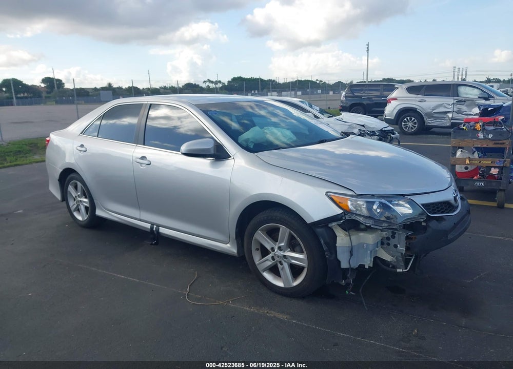 2013 TOYOTA CAMRY SE VIN: 4T1BF1FK4DU261244