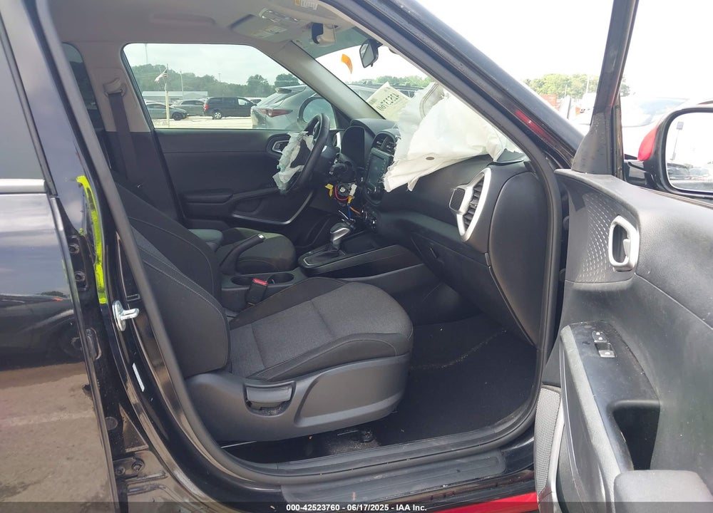 2020 KIA SOUL VIN: KNDJ63AU5L7104856