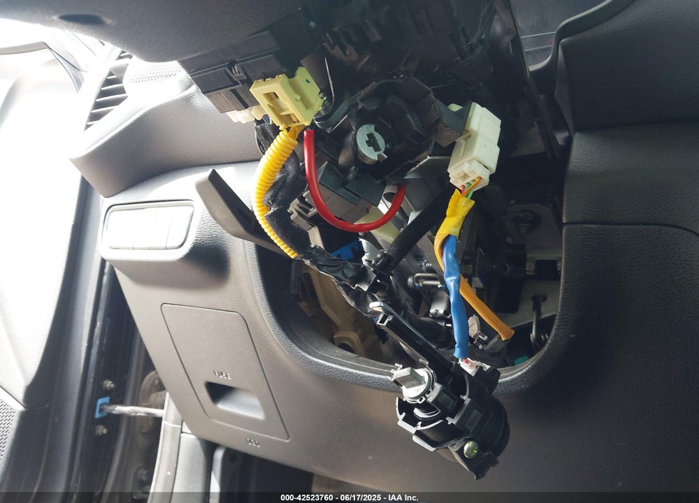 2020 KIA SOUL VIN: KNDJ63AU5L7104856