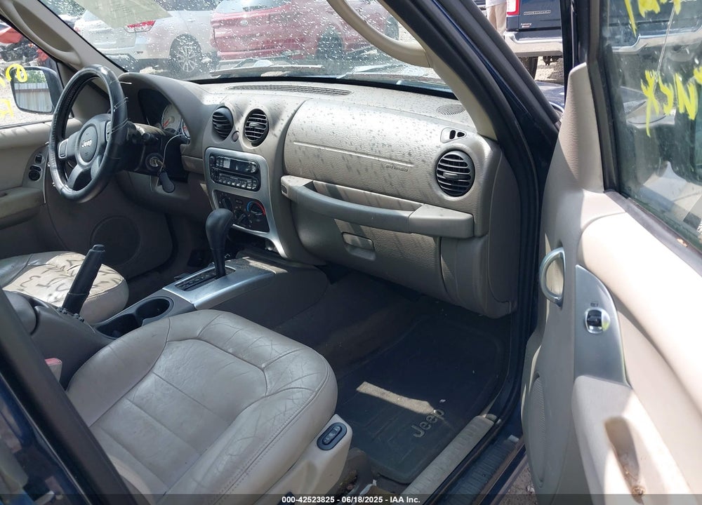 2004 JEEP LIBERTY VIN: 1J4GL58K94W126122