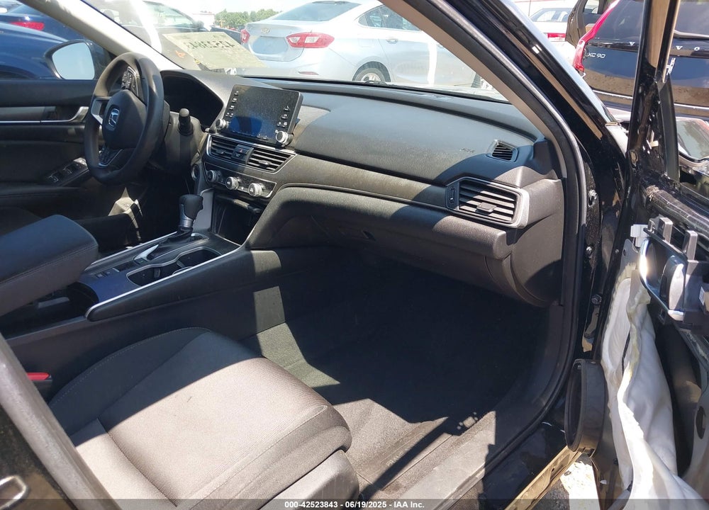 2019 HONDA ACCORD VIN: 1HGCV1F18KA040569