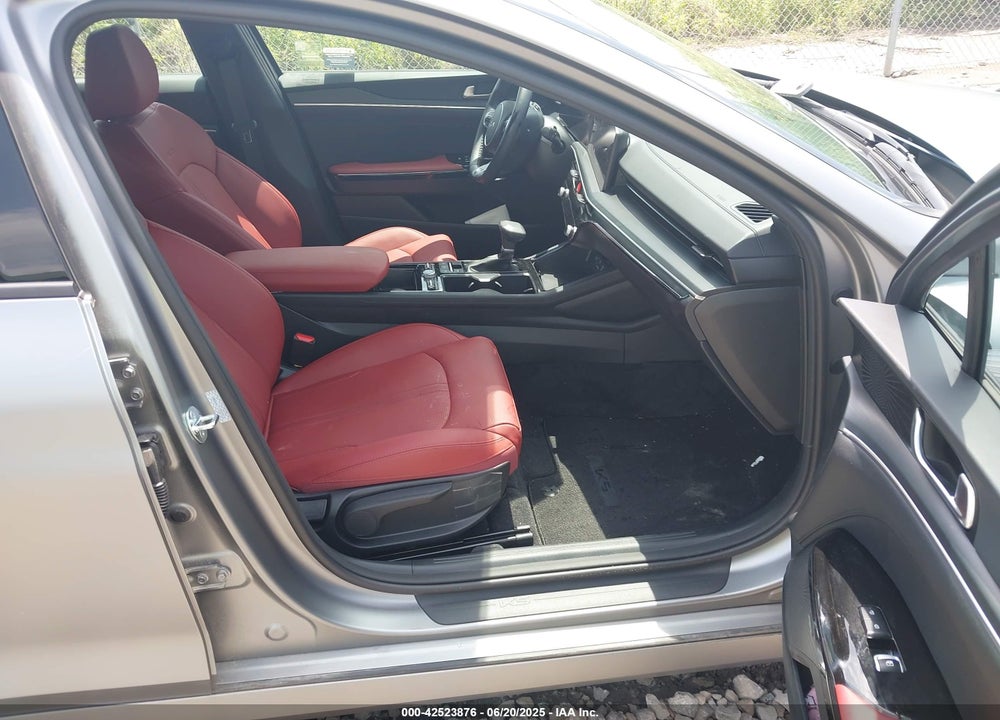 2025 KIA K5 VIN: KNAG64J71S5319121