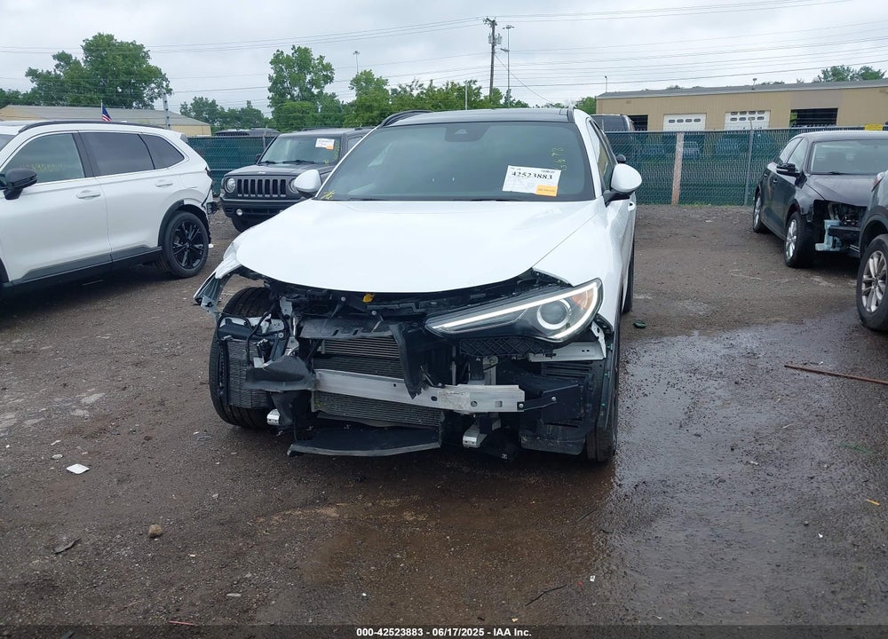 2023 ALFA ROMEO STELVIO VIN: ZASPAKBN2P7D56698