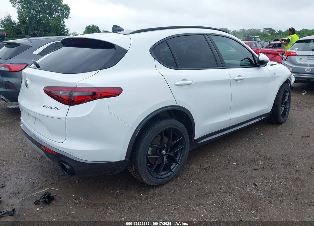 2023 ALFA ROMEO STELVIO VIN: ZASPAKBN2P7D56698