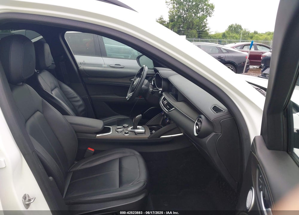 2023 ALFA ROMEO STELVIO VIN: ZASPAKBN2P7D56698