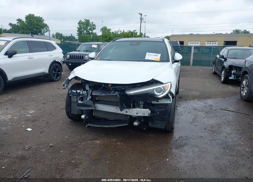 2023 ALFA ROMEO STELVIO VIN: ZASPAKBN2P7D56698