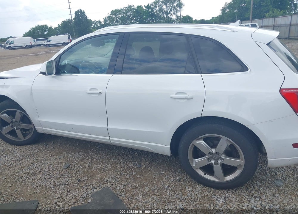2009 AUDI Q5 3.2 PREMIUM VIN: WA1KK78RX9A045236