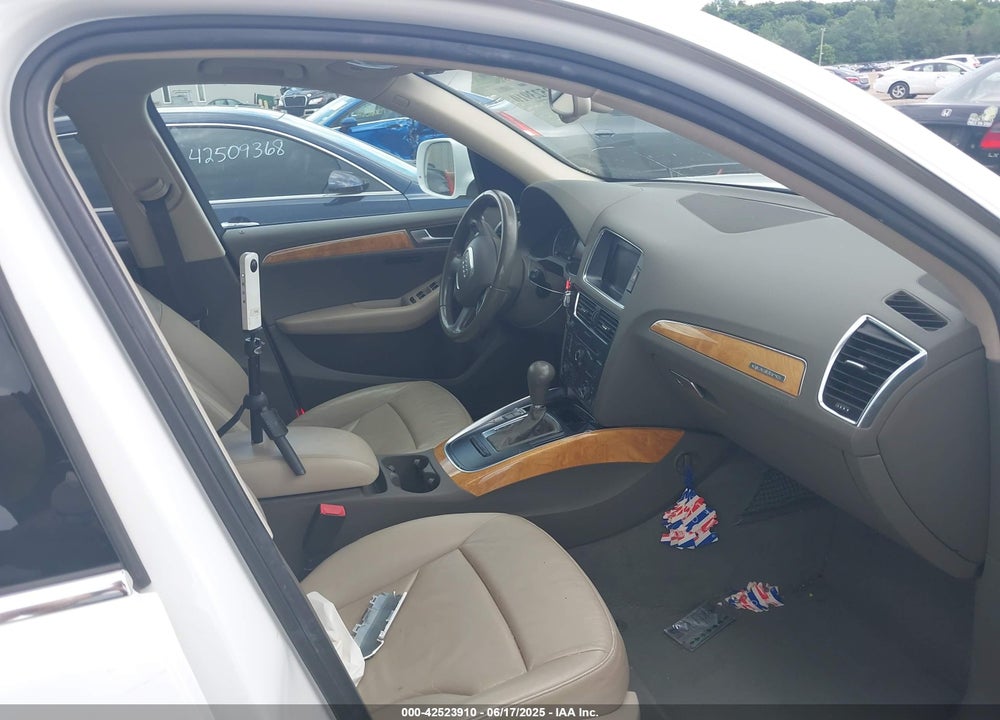 2009 AUDI Q5 3.2 PREMIUM VIN: WA1KK78RX9A045236