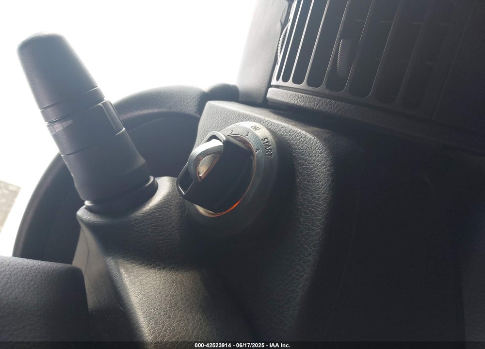 2005 INFINITI G35 VIN: JNKCV51E05M204141