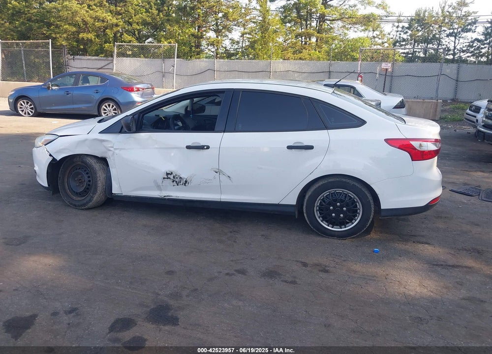 2012 FORD FOCUS S VIN: 1FAHP3E28CL276235