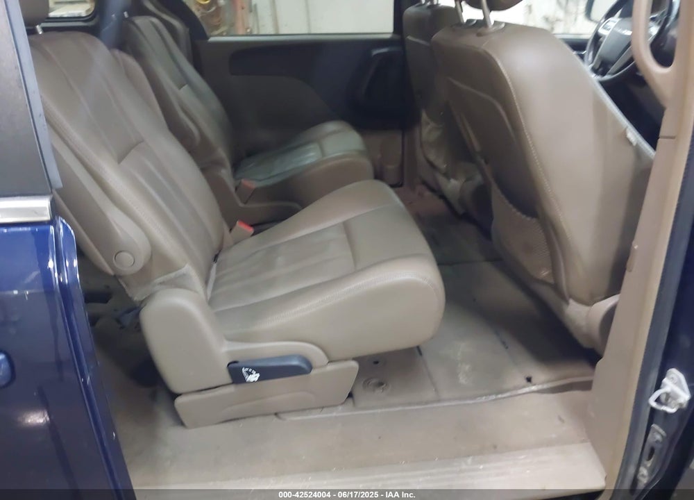 2016 CHRYSLER TOWN & COUNTRY TOURING VIN: 2C4RC1BG1GR205311