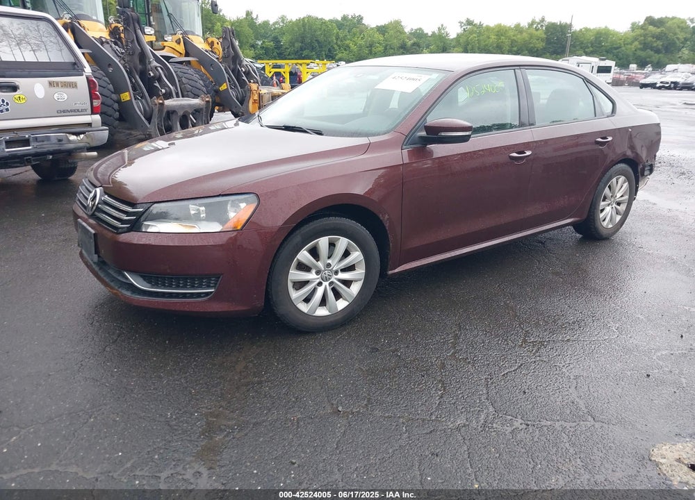 2013 VOLKSWAGEN PASSAT VIN: 1VWAP7A35DC067454
