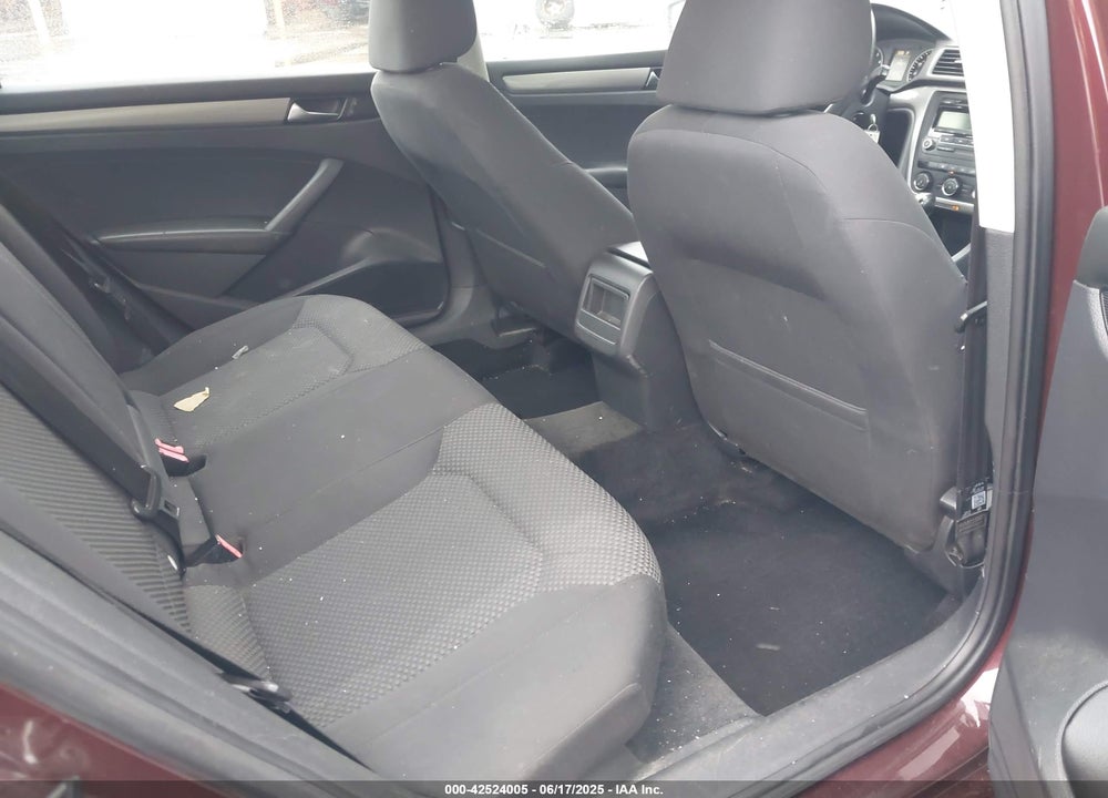2013 VOLKSWAGEN PASSAT VIN: 1VWAP7A35DC067454