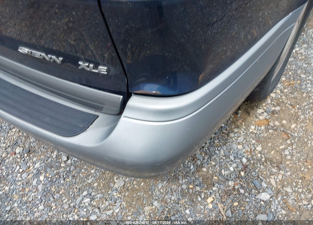 2001 TOYOTA SIENNA XLE VIN: 4T3ZF13CX1U333160