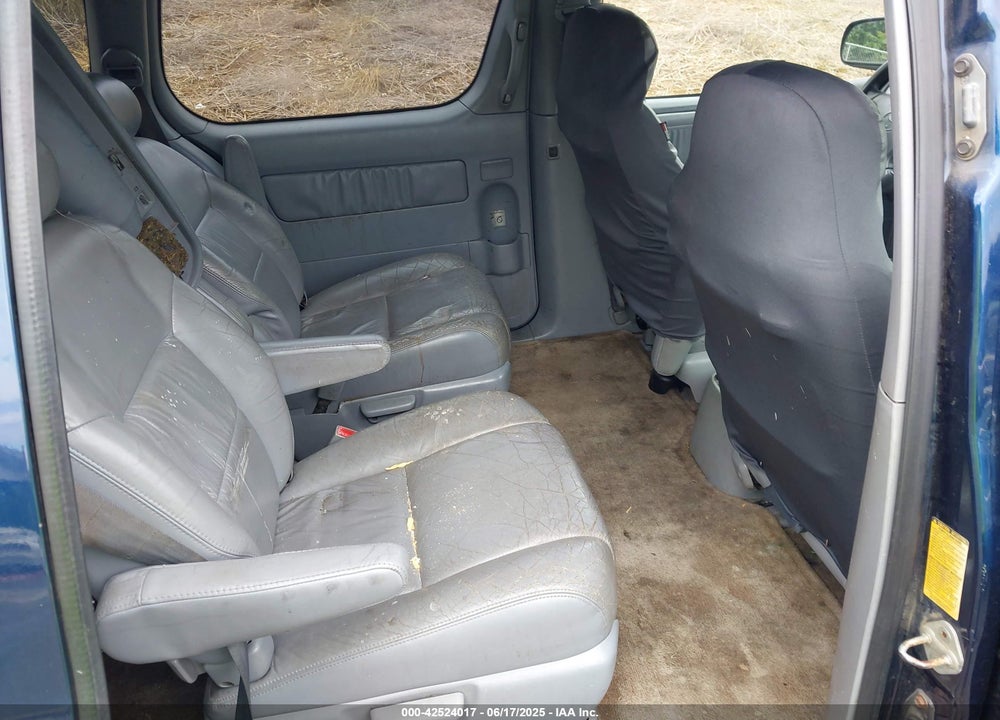 2001 TOYOTA SIENNA XLE VIN: 4T3ZF13CX1U333160