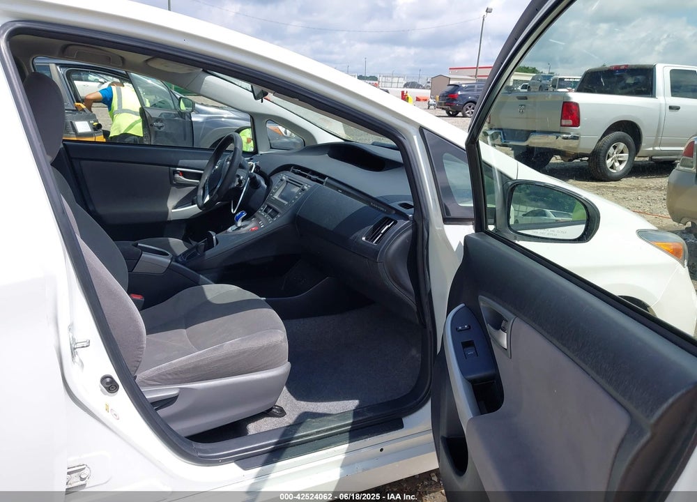 2014 TOYOTA PRIUS PLUG-IN VIN: JTDKN3DP3E3058659