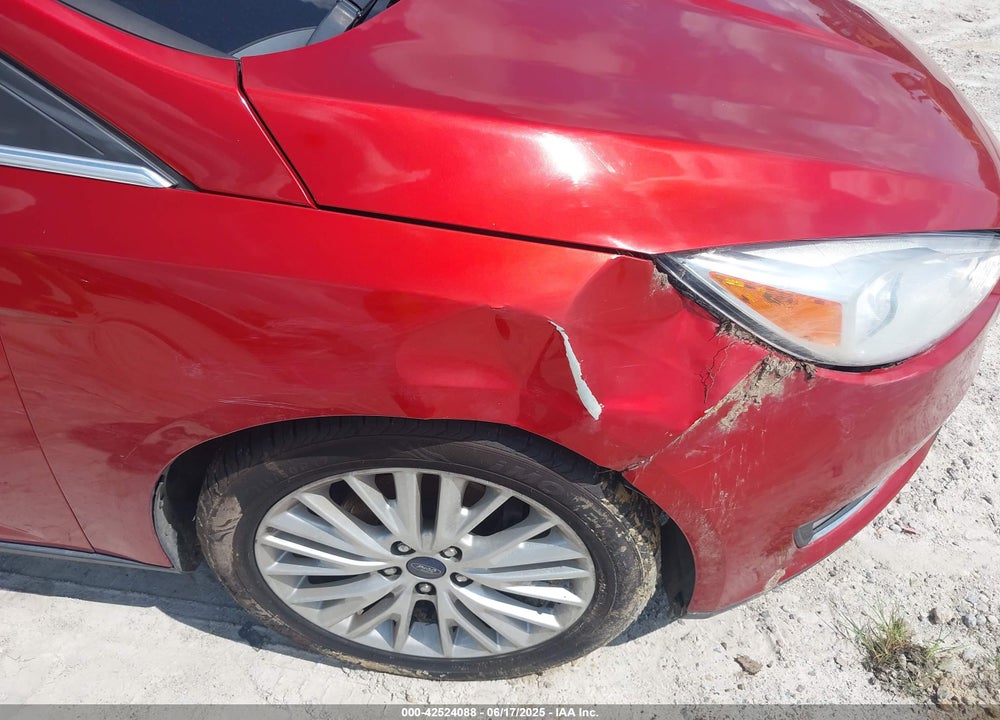 2018 FORD FOCUS VIN: 1FADP3J23JL295888