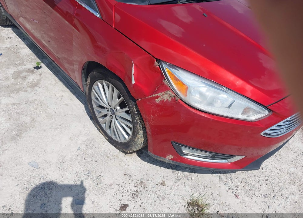 2018 FORD FOCUS VIN: 1FADP3J23JL295888