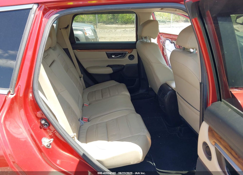 2017 HONDA CR-V VIN: 2HKRW2H8XHH611955