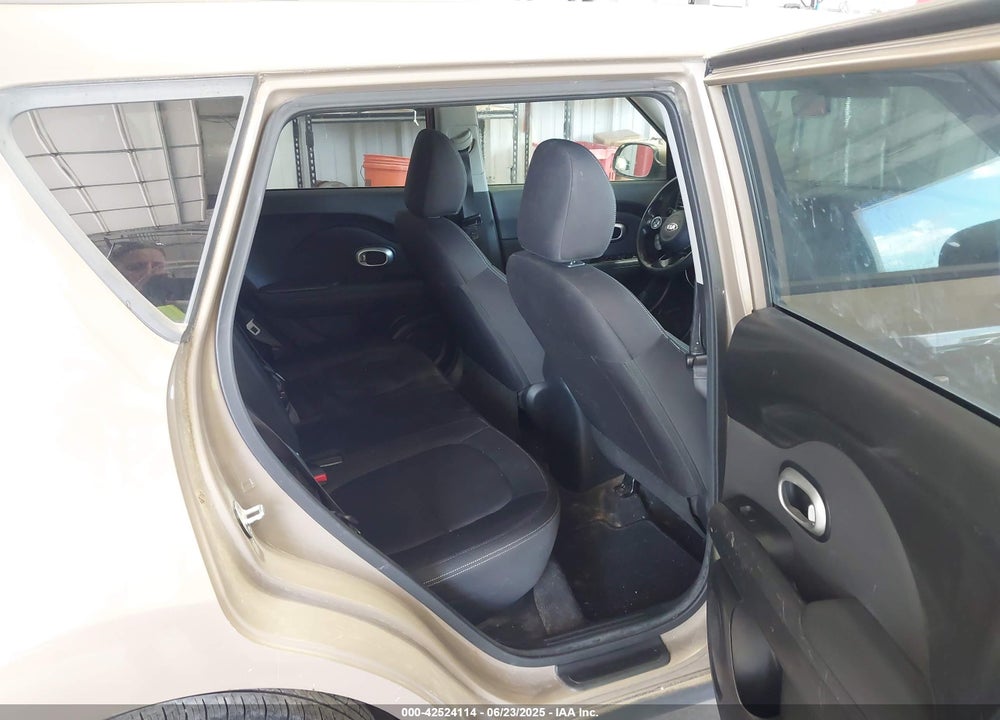 2016 KIA SOUL VIN: KNDJN2A20G7243987