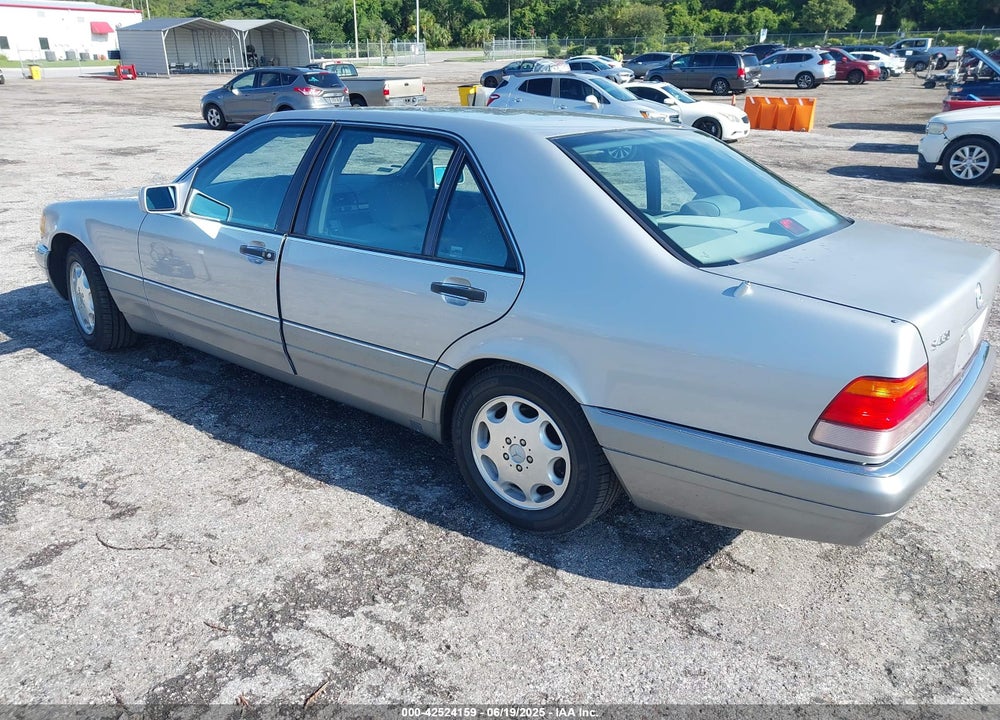 1995 MERCEDES-BENZ S 420 VIN: WDBGA43E5SA211829
