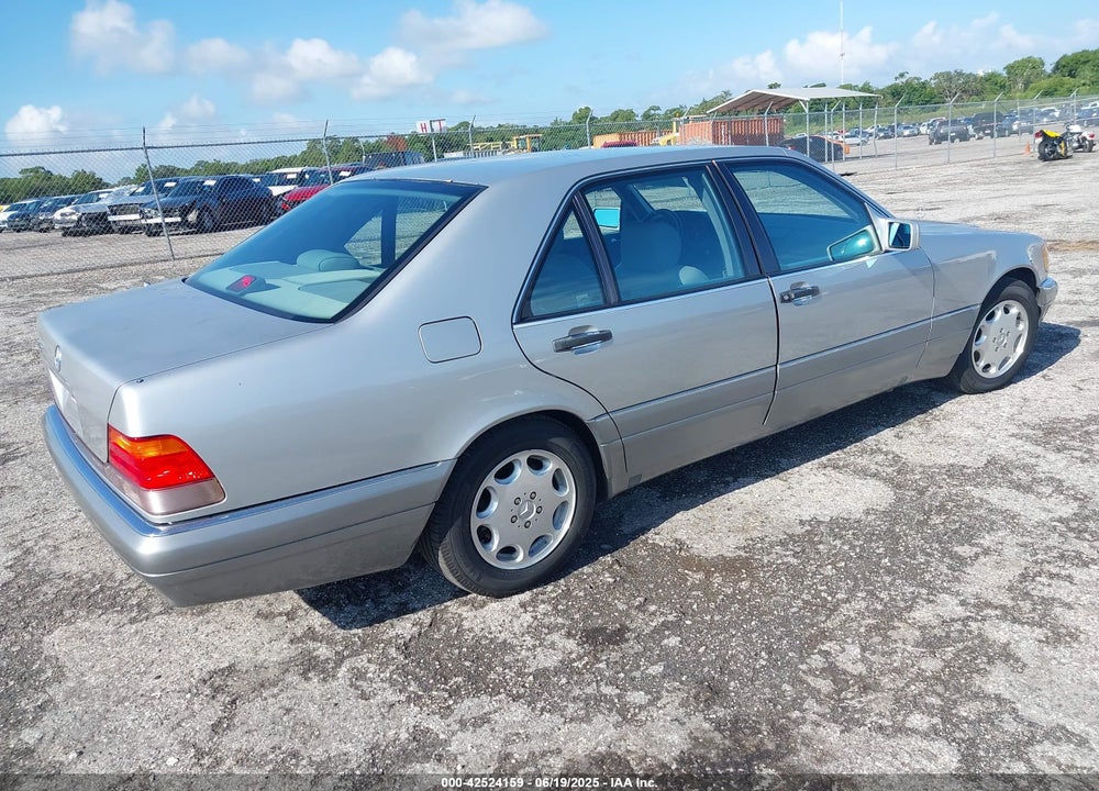 1995 MERCEDES-BENZ S 420 VIN: WDBGA43E5SA211829