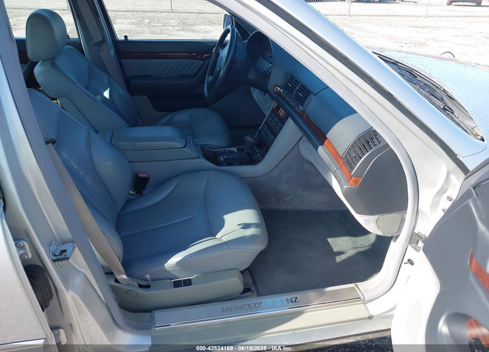 1995 MERCEDES-BENZ S 420 VIN: WDBGA43E5SA211829
