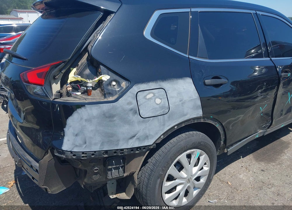 2017 NISSAN ROGUE VIN: JN8AT2MT9HW134126