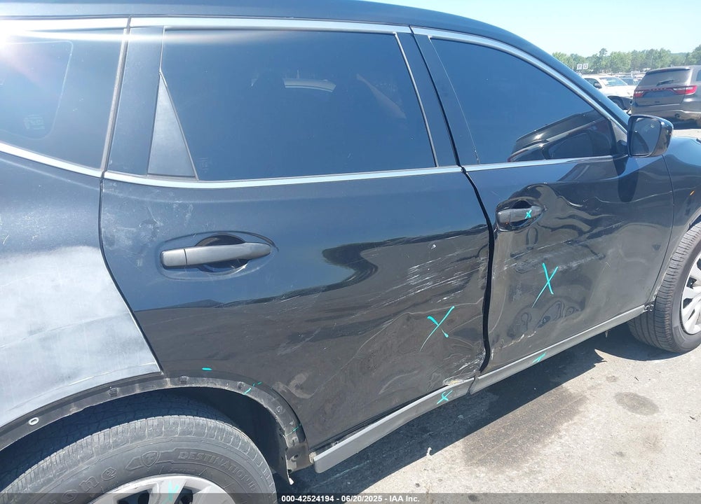 2017 NISSAN ROGUE VIN: JN8AT2MT9HW134126