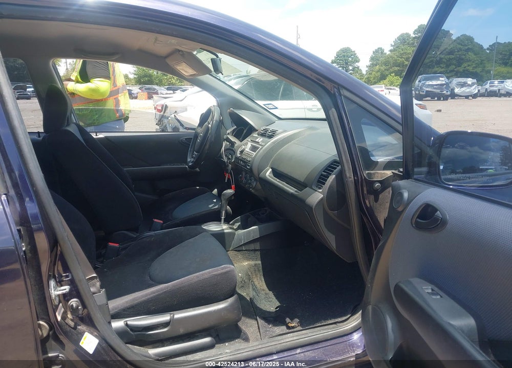 2008 HONDA FIT VIN: JHMGD38648S013295