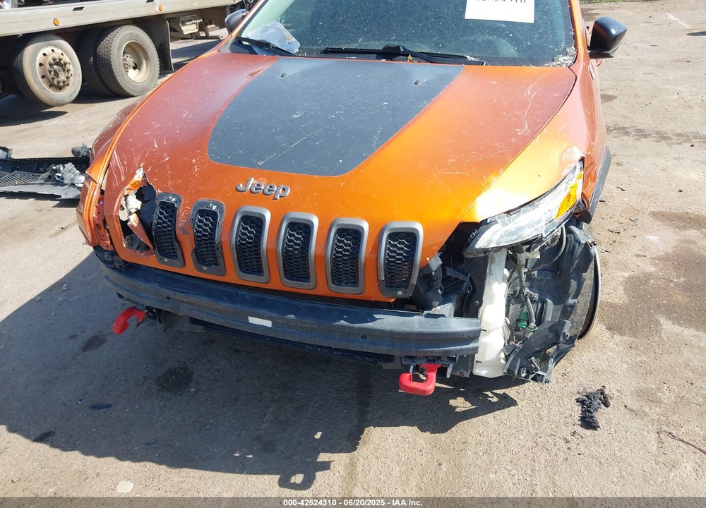 2014 JEEP CHEROKEE VIN: 1C4PJMBB2EW243573
