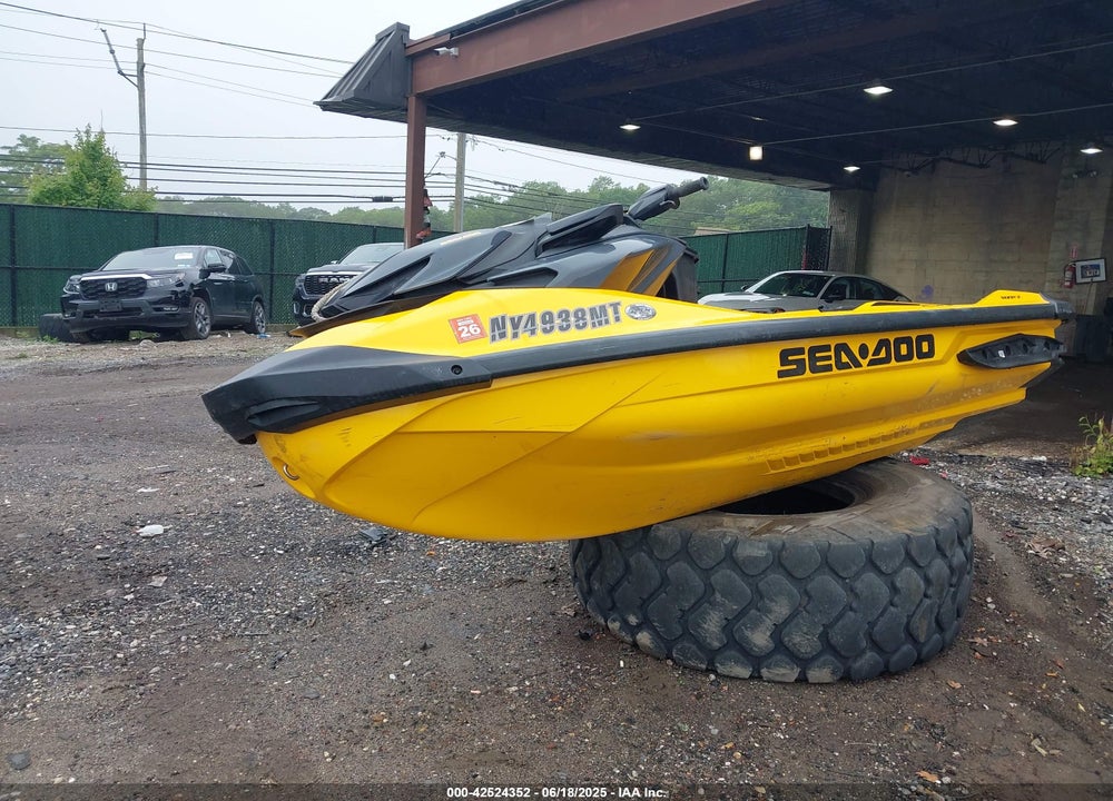 2022 SEADOO RXP-300 VIN: YDV766070222