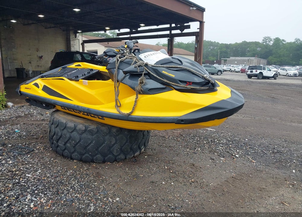 2022 SEADOO RXP-300 VIN: YDV766070222