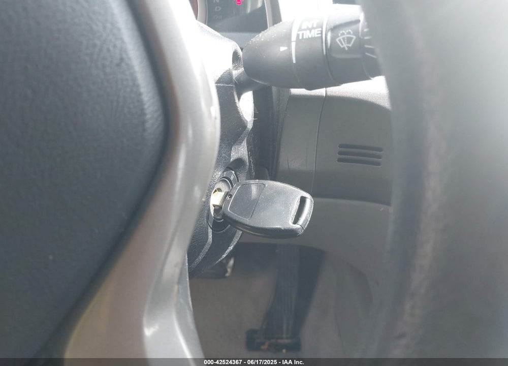 2007 HONDA CIVIC VIN: 1HGFA16827L072189