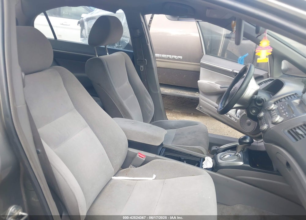 2007 HONDA CIVIC VIN: 1HGFA16827L072189