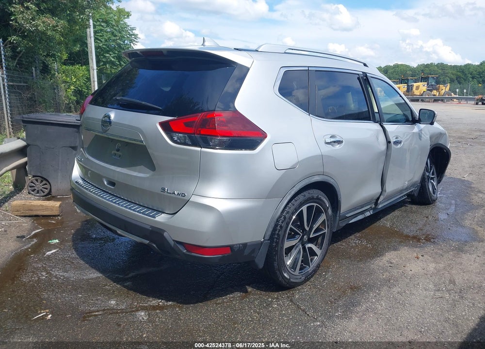 2018 NISSAN ROGUE VIN: JN8AT2MV8JW341906
