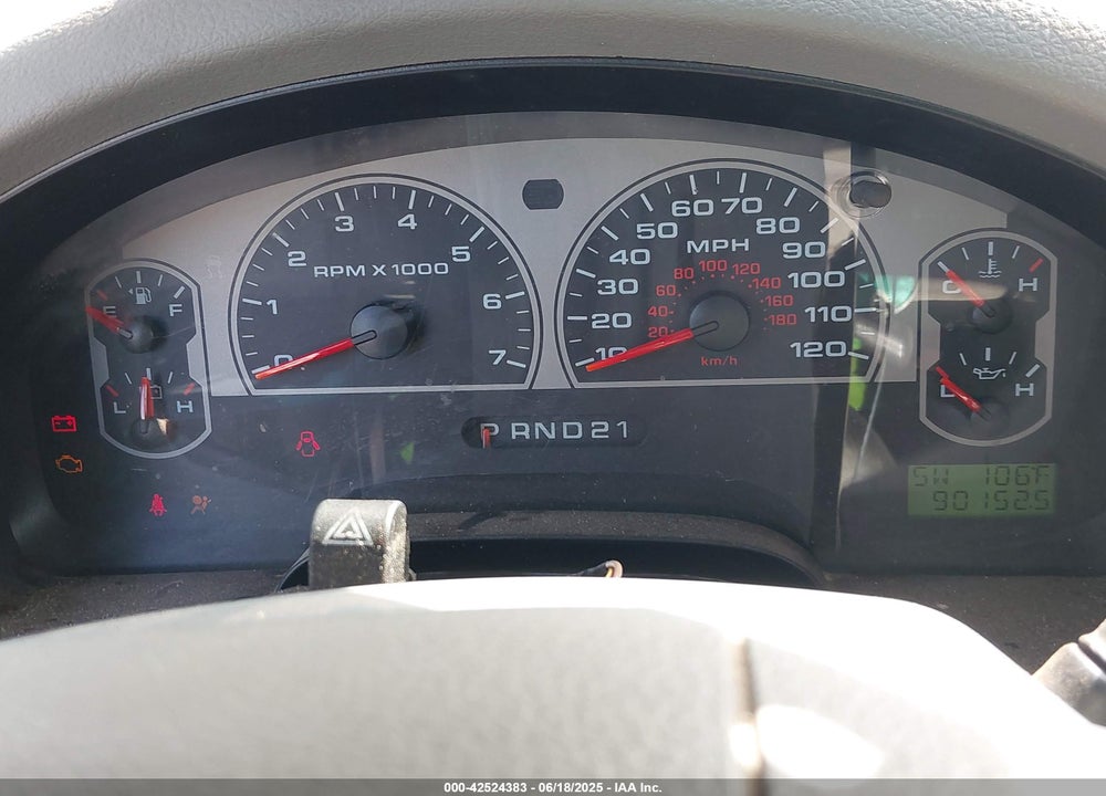 2007 FORD F-150 XLT VIN: 1FTRW14W97KD17073
