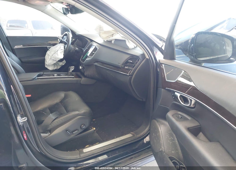 2016 VOLVO XC90 VIN: YV4A22PK6G1063445