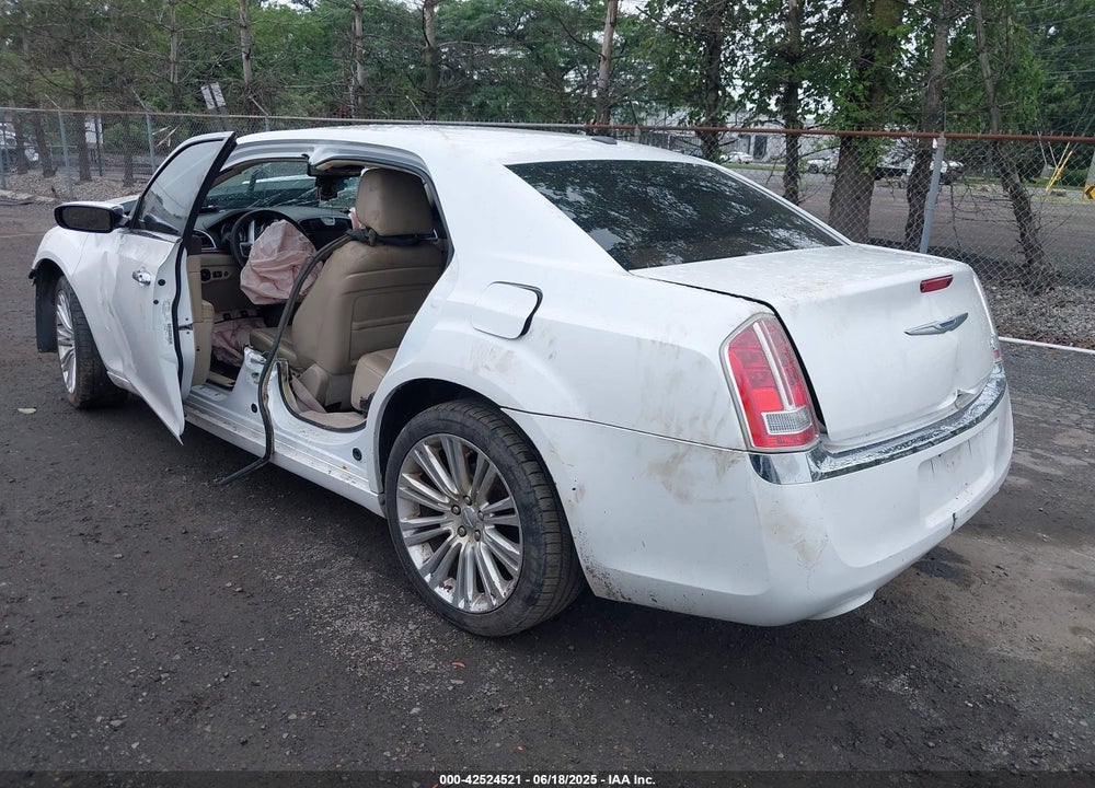2011 CHRYSLER 300 VIN: 2C3CA6CT5BH573675