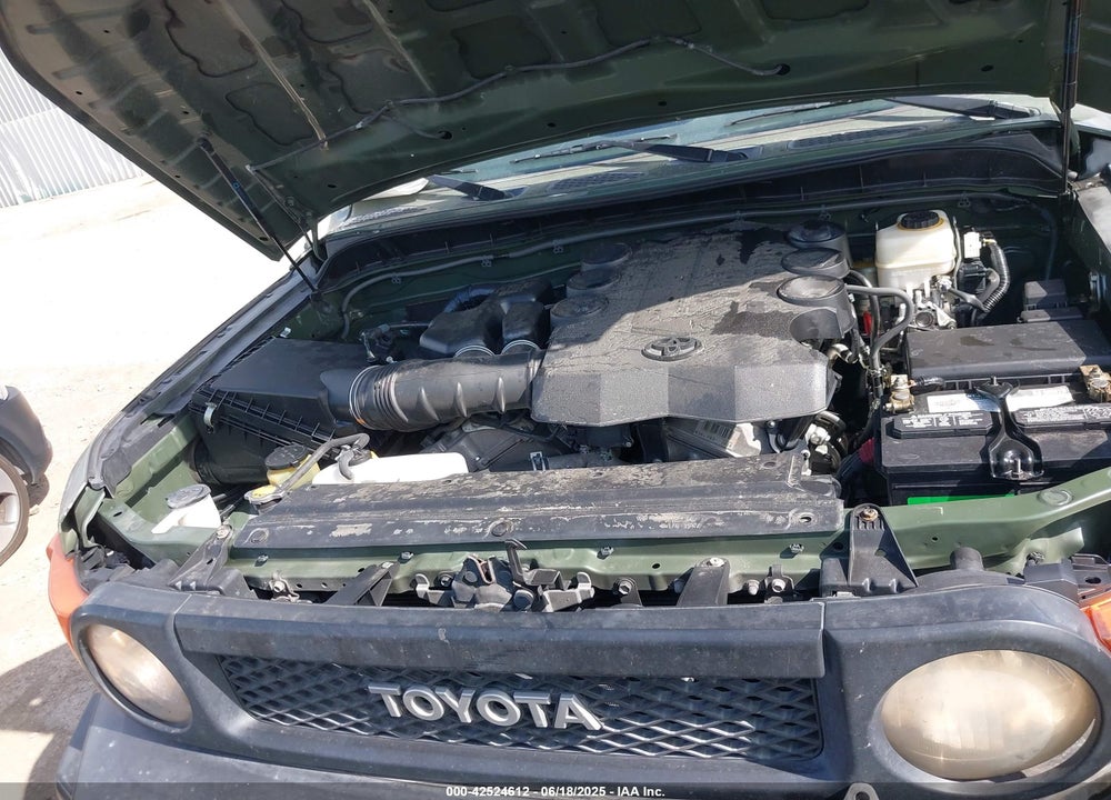 2011 TOYOTA FJ CRUISER VIN: JTEBU4BF8BK115681