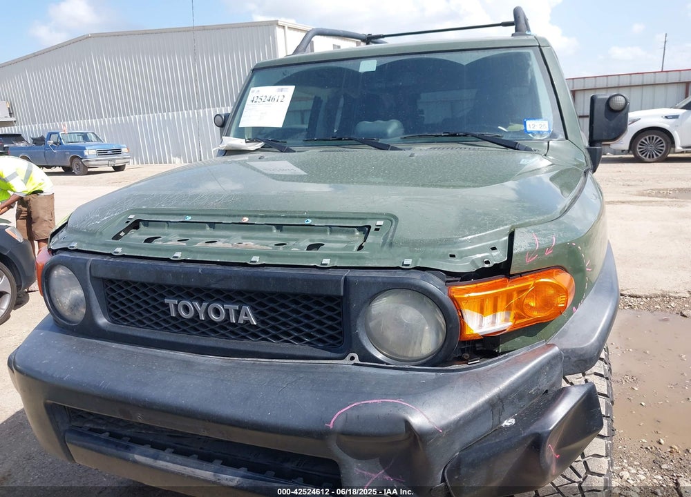 2011 TOYOTA FJ CRUISER VIN: JTEBU4BF8BK115681